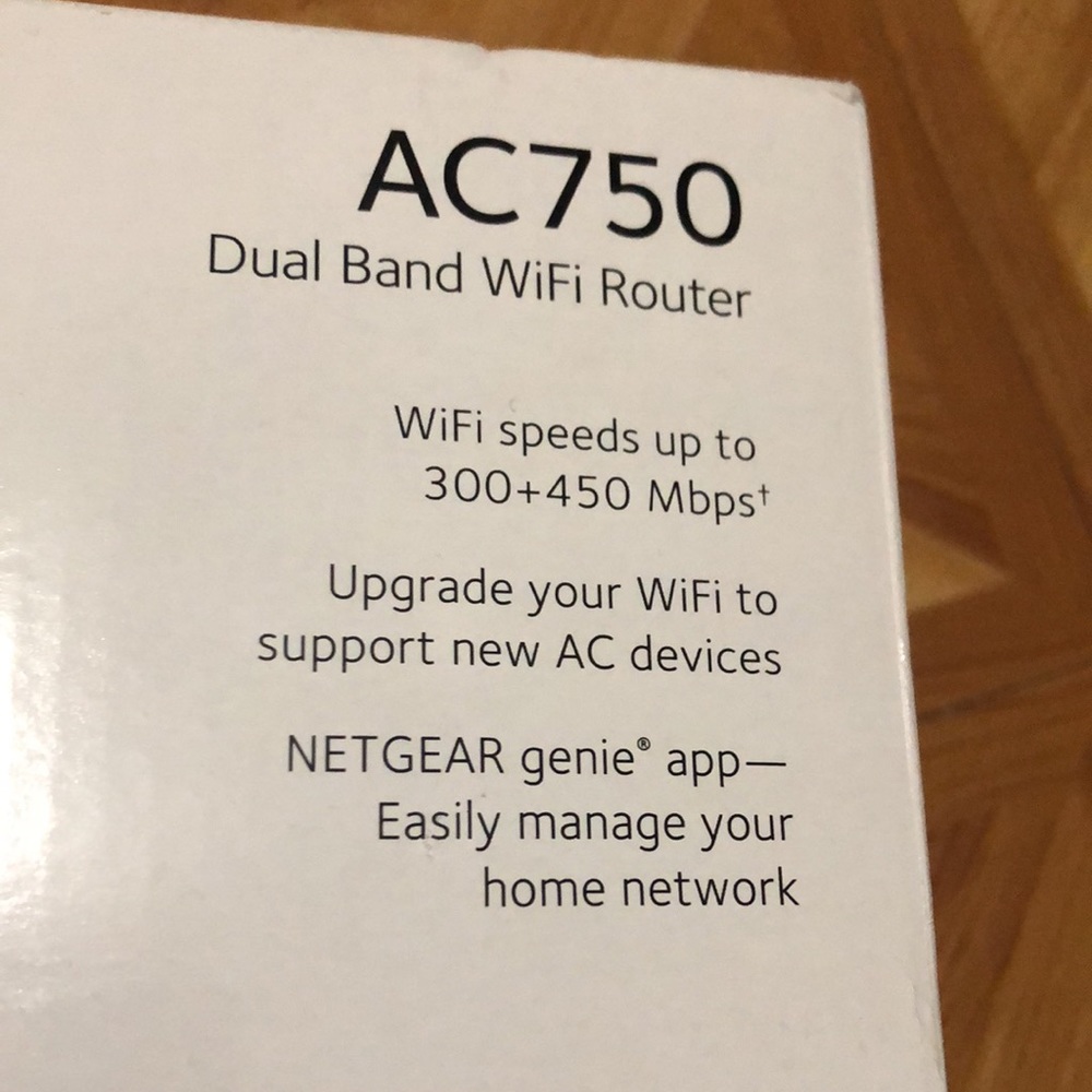 Netgear Dual Band Wifi Router - Picture 2 of 6